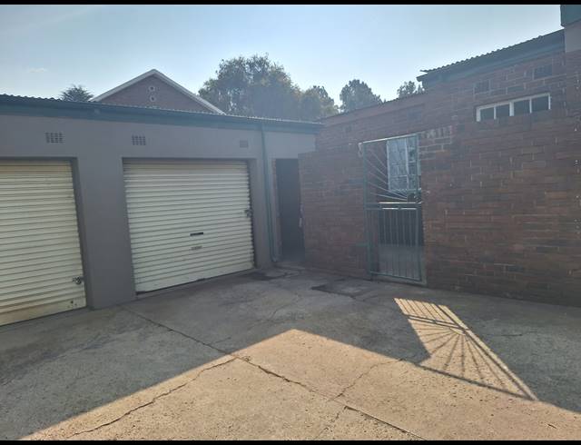 2 BEDROOM APARTMENT FOR SALE IN THREE RIVERS PROPER